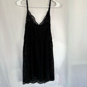 VICTORIA'S SECRET lingerie black dress with adjustable straps lace  size medium